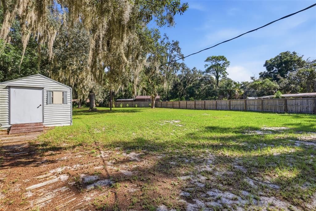 For Sale: $234,500 (2 beds, 1 baths, 936 Square Feet)