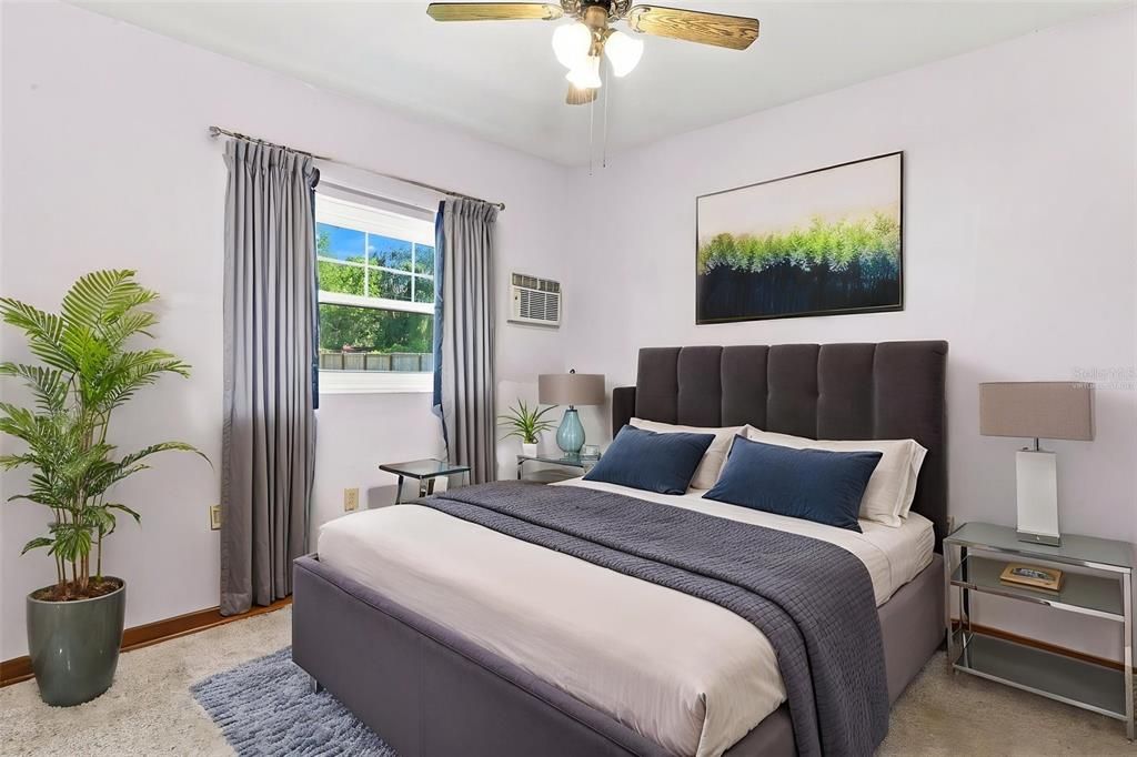 For Sale: $234,500 (2 beds, 1 baths, 936 Square Feet)