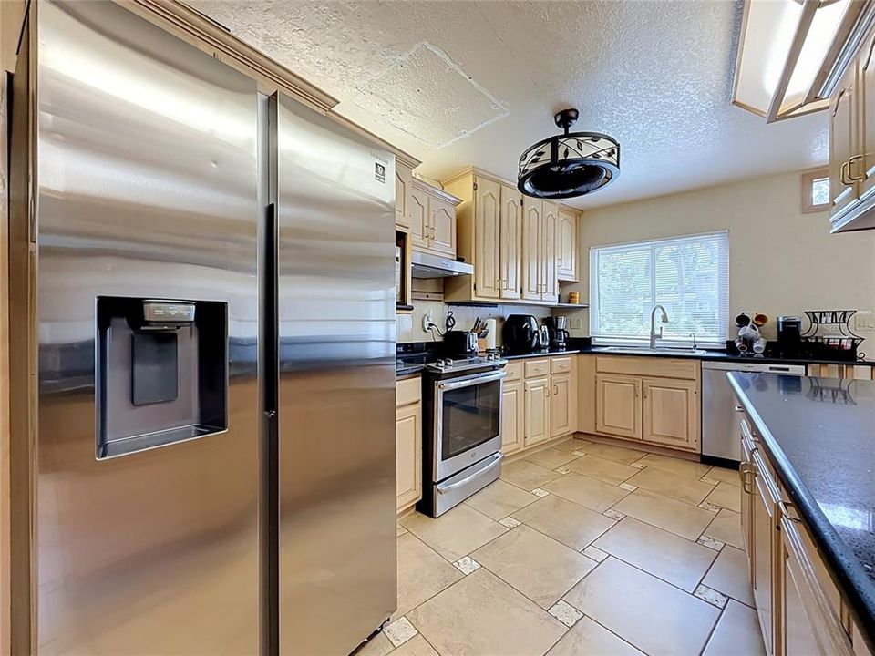 For Rent: $5,000 (4 beds, 3 baths, 3316 Square Feet)
