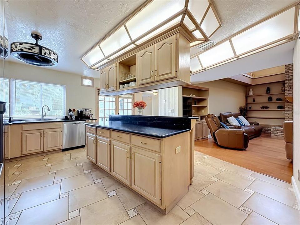 For Rent: $5,000 (4 beds, 3 baths, 3316 Square Feet)