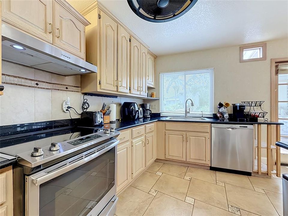 For Rent: $5,000 (4 beds, 3 baths, 3316 Square Feet)