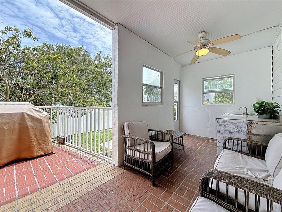For Rent: $5,000 (4 beds, 3 baths, 3316 Square Feet)
