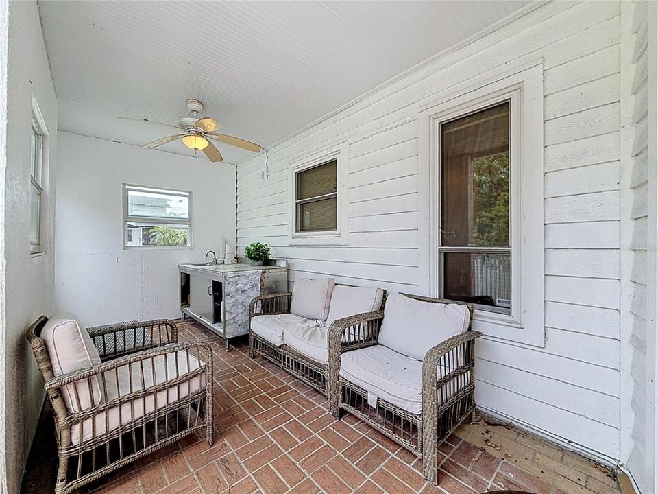 For Rent: $5,000 (4 beds, 3 baths, 3316 Square Feet)