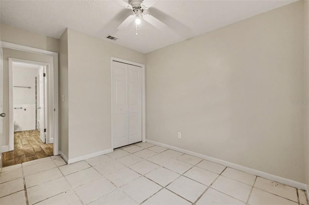 For Sale: $290,000 (2 beds, 1 baths, 1120 Square Feet)