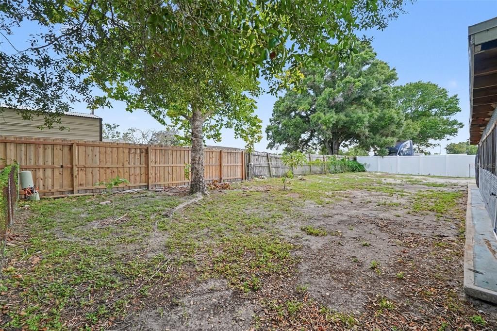 For Sale: $290,000 (2 beds, 1 baths, 1120 Square Feet)