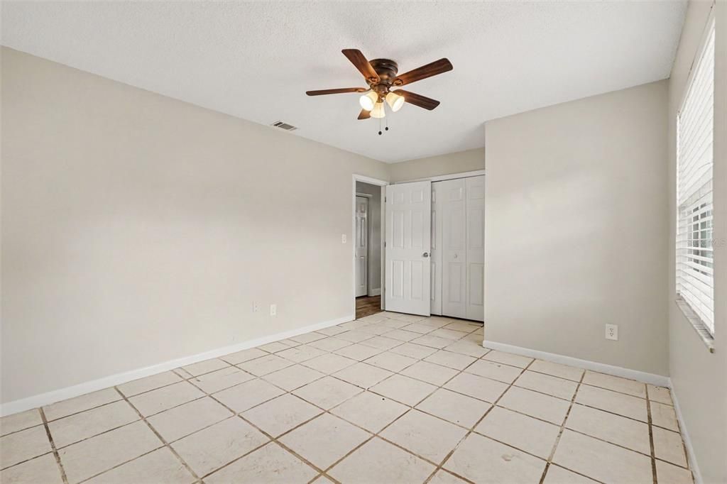 For Sale: $290,000 (2 beds, 1 baths, 1120 Square Feet)