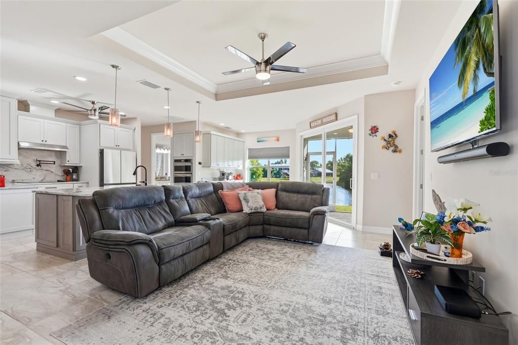 For Sale: $450,000 (3 beds, 2 baths, 1553 Square Feet)