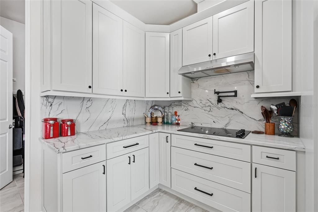 For Sale: $450,000 (3 beds, 2 baths, 1553 Square Feet)