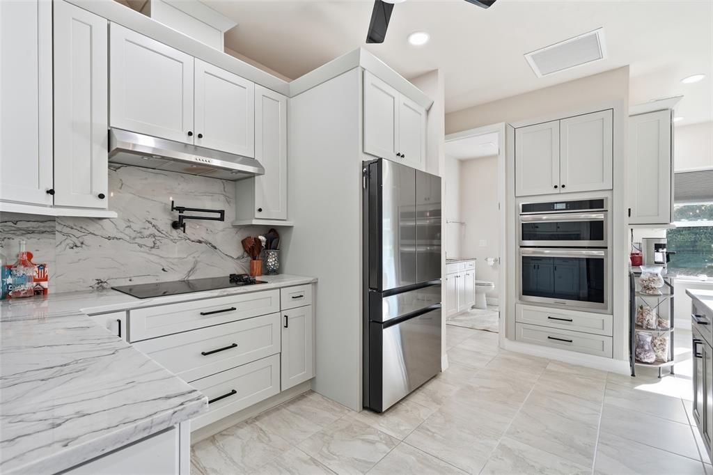 For Sale: $450,000 (3 beds, 2 baths, 1553 Square Feet)