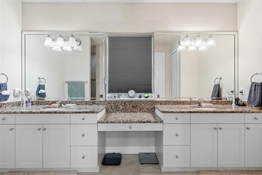 For Sale: $450,000 (3 beds, 2 baths, 1553 Square Feet)