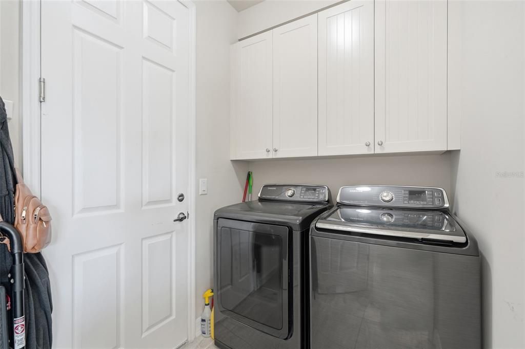 For Sale: $450,000 (3 beds, 2 baths, 1553 Square Feet)