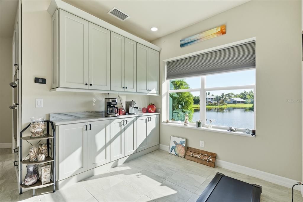 For Sale: $450,000 (3 beds, 2 baths, 1553 Square Feet)