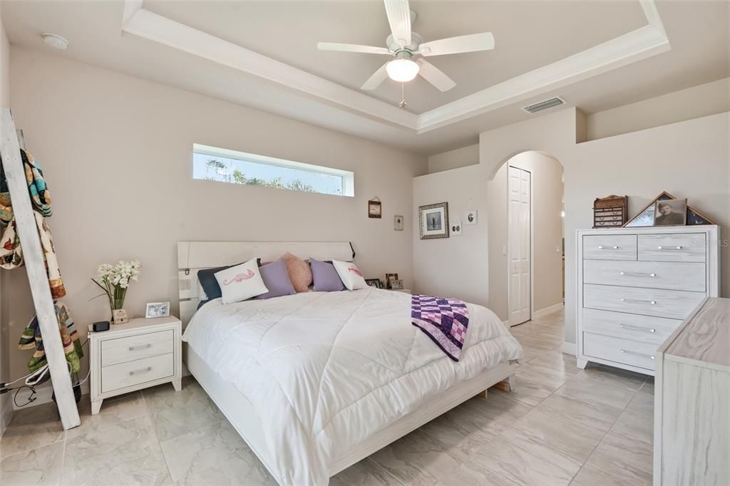 For Sale: $450,000 (3 beds, 2 baths, 1553 Square Feet)