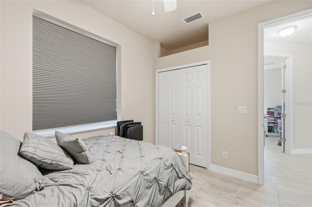 For Sale: $450,000 (3 beds, 2 baths, 1553 Square Feet)
