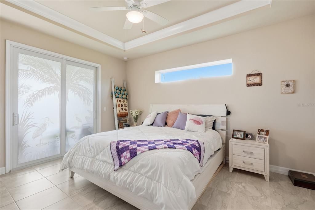 For Sale: $450,000 (3 beds, 2 baths, 1553 Square Feet)