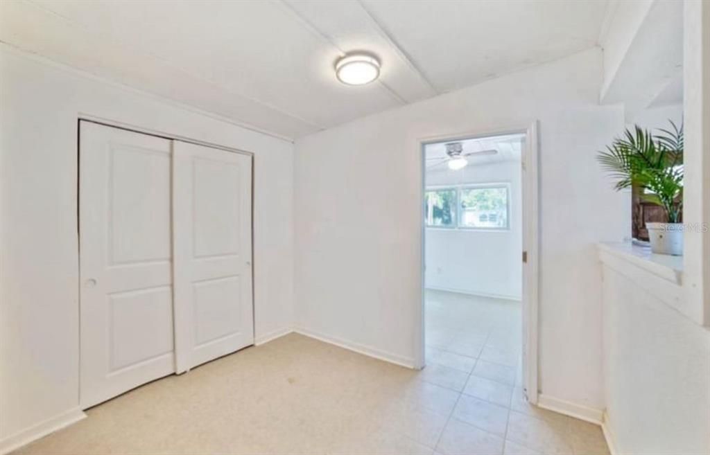 For Sale: $229,900 (3 beds, 1 baths, 1235 Square Feet)