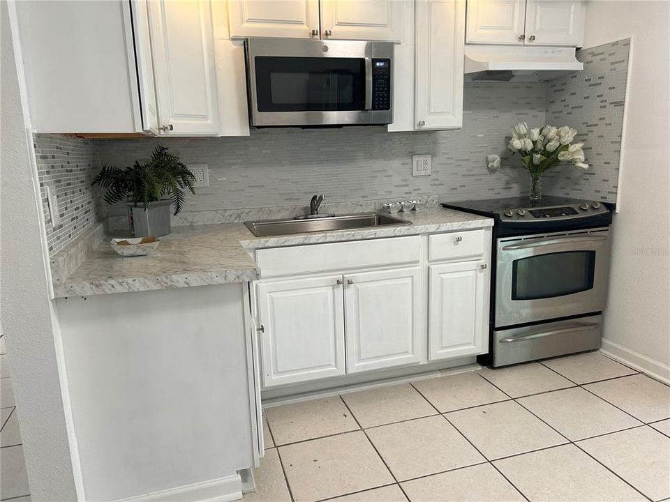 For Sale: $229,900 (3 beds, 1 baths, 1235 Square Feet)