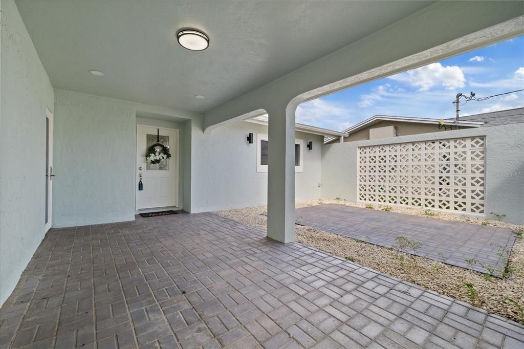 For Sale: $495,000 (2 beds, 2 baths, 1310 Square Feet)