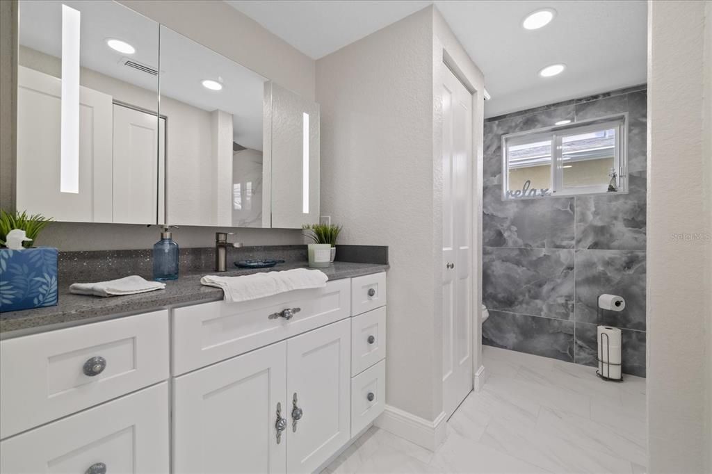 For Sale: $495,000 (2 beds, 2 baths, 1310 Square Feet)