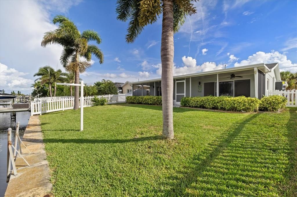 For Sale: $495,000 (2 beds, 2 baths, 1310 Square Feet)