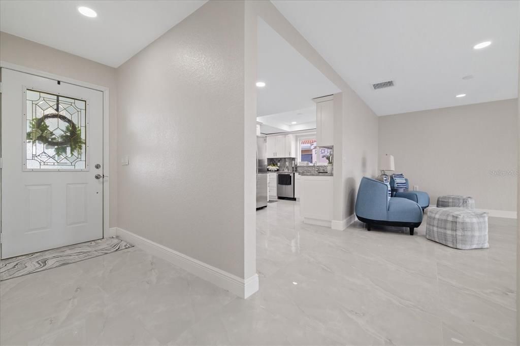 For Sale: $495,000 (2 beds, 2 baths, 1310 Square Feet)