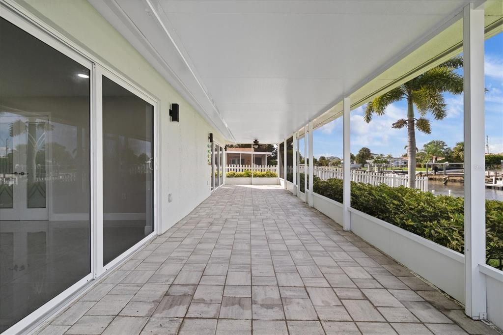 For Sale: $495,000 (2 beds, 2 baths, 1310 Square Feet)