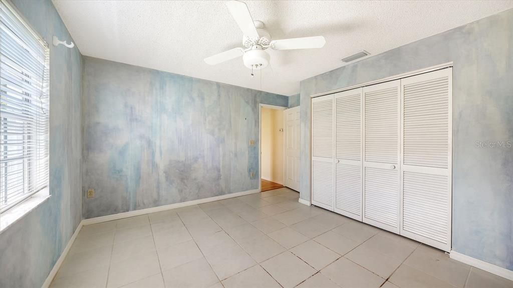 Active With Contract: $550,000 (3 beds, 2 baths, 2284 Square Feet)