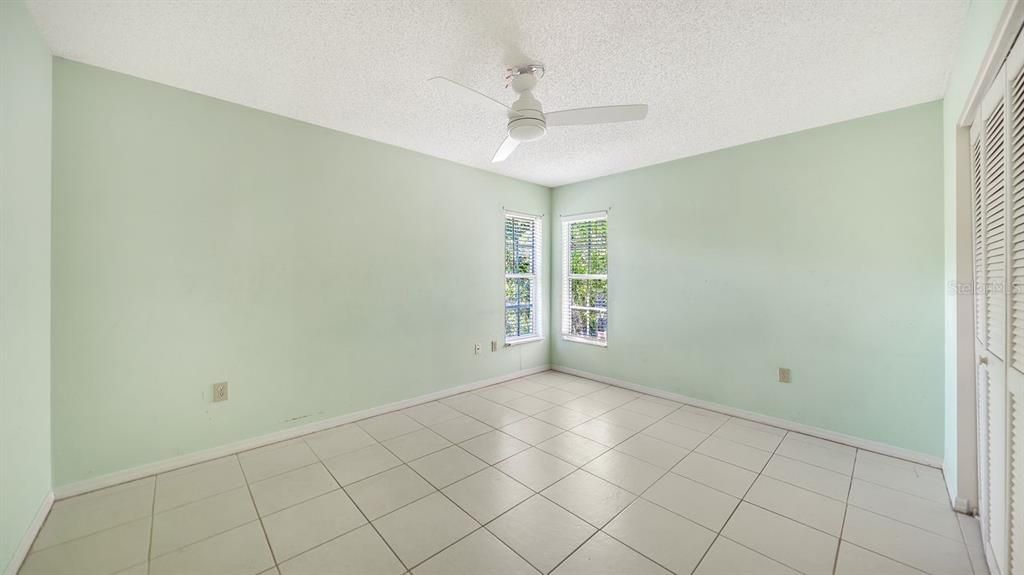 Active With Contract: $550,000 (3 beds, 2 baths, 2284 Square Feet)