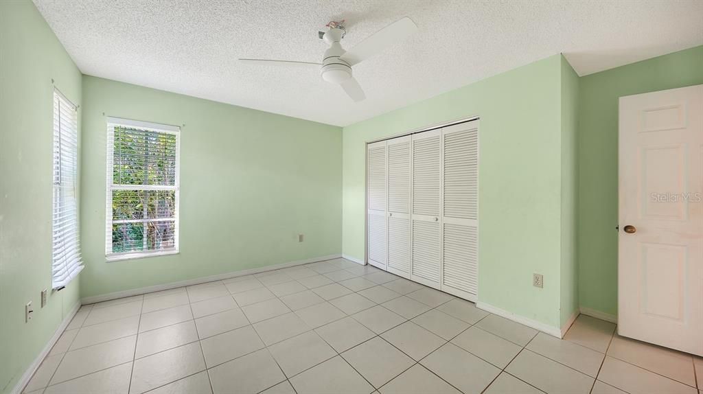 Active With Contract: $550,000 (3 beds, 2 baths, 2284 Square Feet)