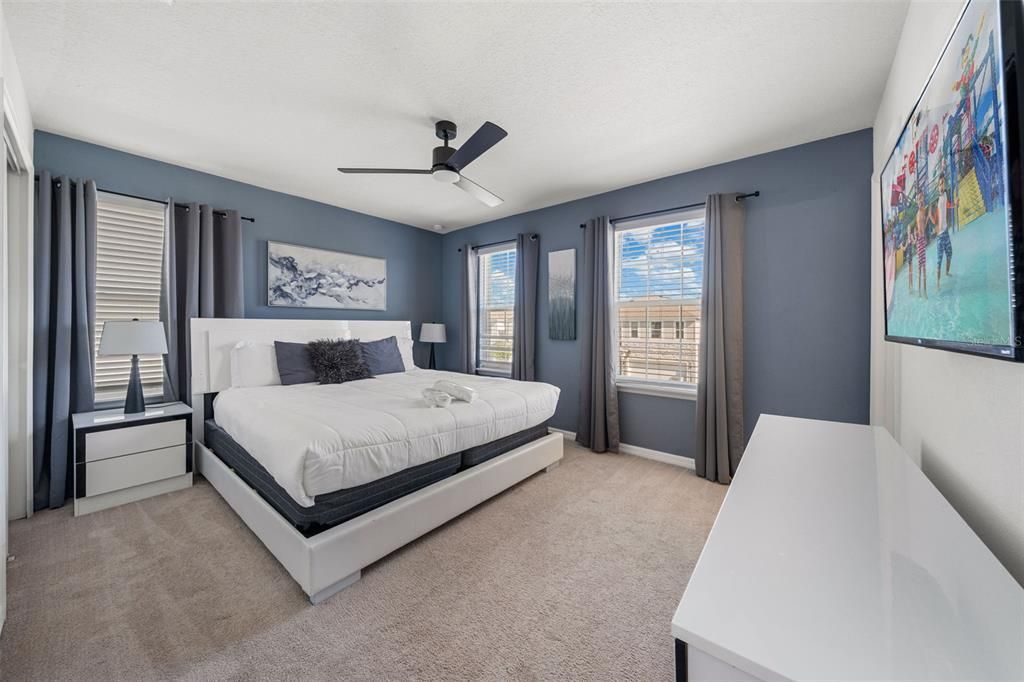 For Sale: $725,000 (10 beds, 8 baths, 4399 Square Feet)