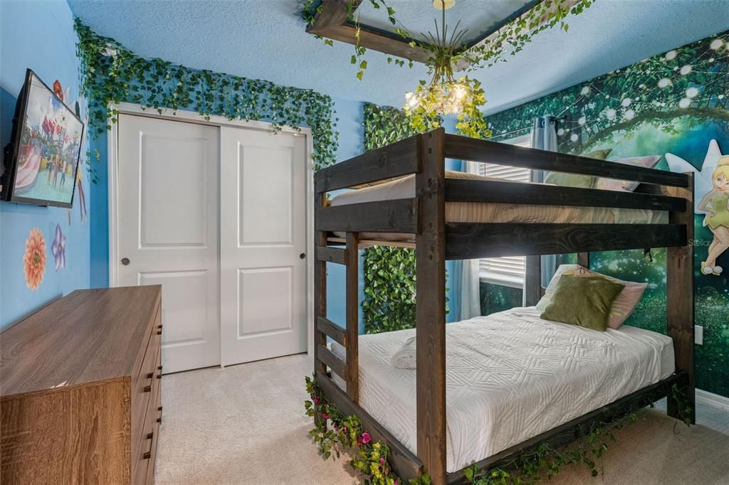 For Sale: $725,000 (10 beds, 8 baths, 4399 Square Feet)