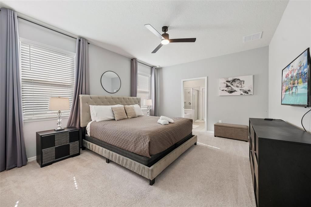 For Sale: $725,000 (10 beds, 8 baths, 4399 Square Feet)