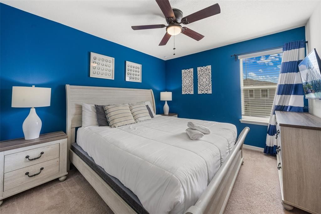 For Sale: $725,000 (10 beds, 8 baths, 4399 Square Feet)