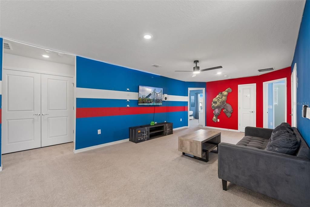 For Sale: $725,000 (10 beds, 8 baths, 4399 Square Feet)