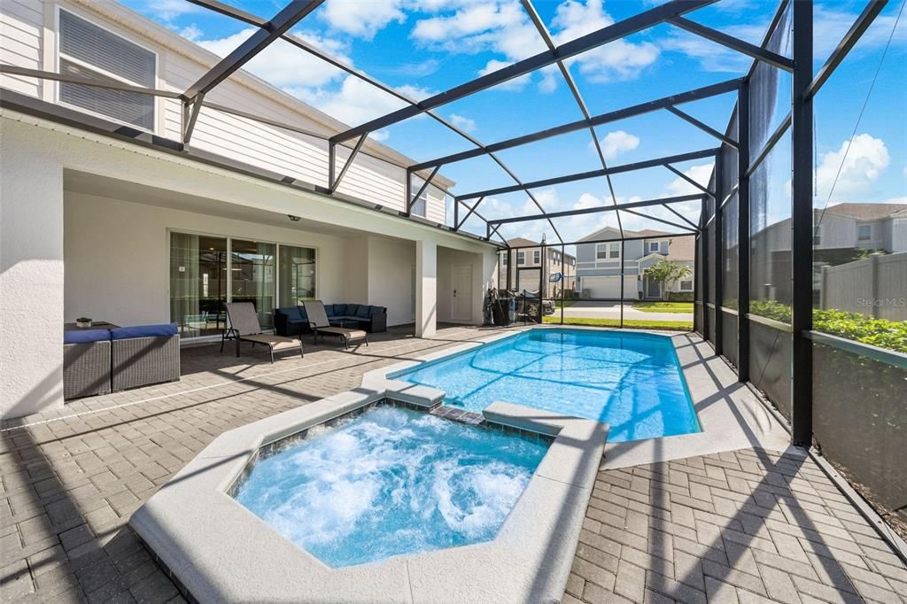 For Sale: $725,000 (10 beds, 8 baths, 4399 Square Feet)