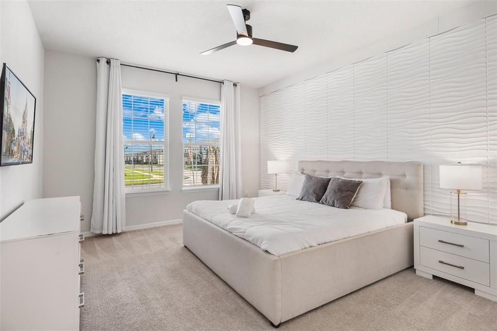 For Sale: $725,000 (10 beds, 8 baths, 4399 Square Feet)