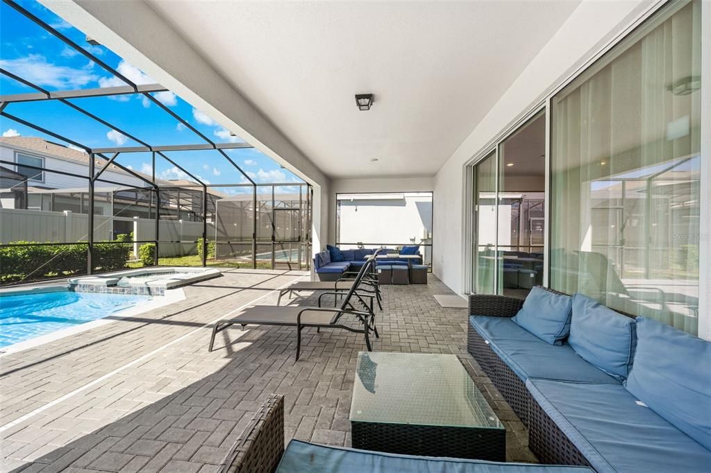 For Sale: $725,000 (10 beds, 8 baths, 4399 Square Feet)