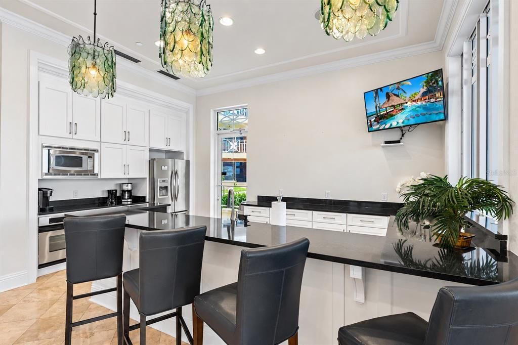 For Sale: $1,692,000 (2 beds, 2 baths, 1460 Square Feet)
