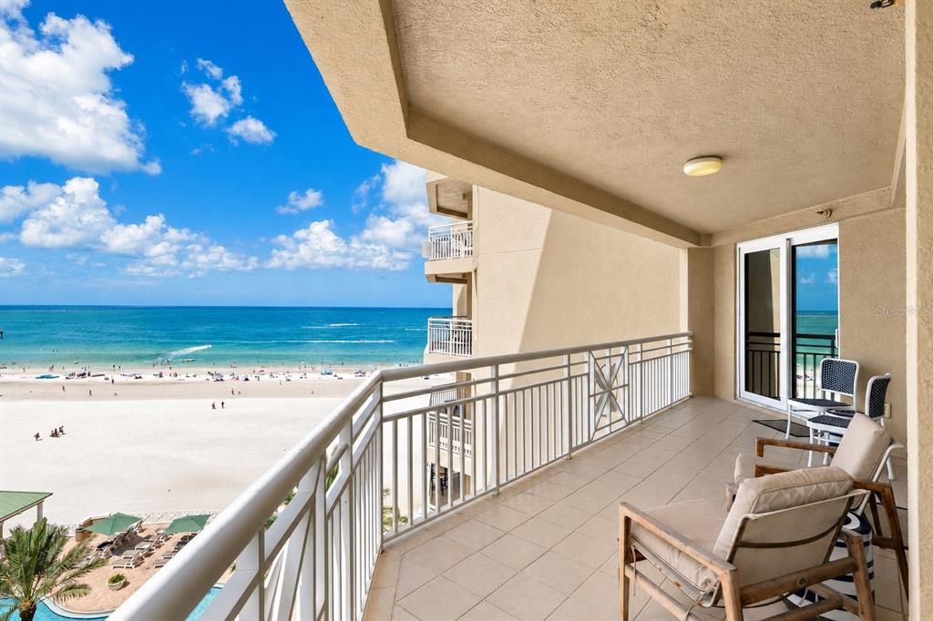 For Sale: $1,692,000 (2 beds, 2 baths, 1460 Square Feet)