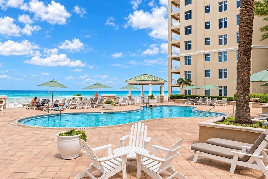 For Sale: $1,692,000 (2 beds, 2 baths, 1460 Square Feet)