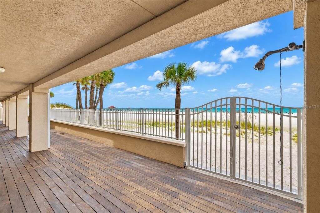For Sale: $1,692,000 (2 beds, 2 baths, 1460 Square Feet)