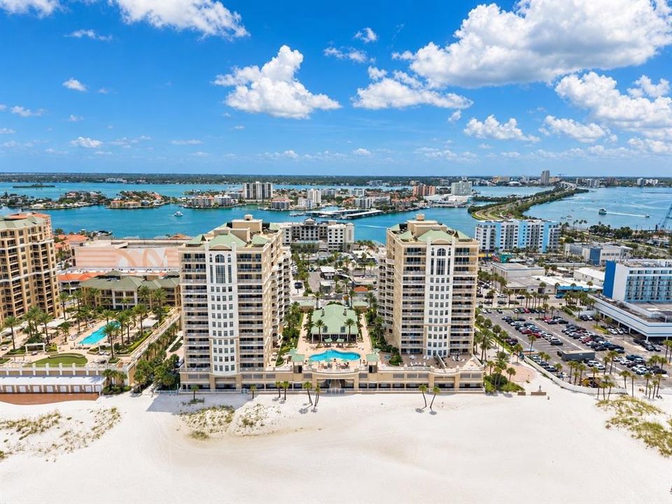 For Sale: $1,692,000 (2 beds, 2 baths, 1460 Square Feet)