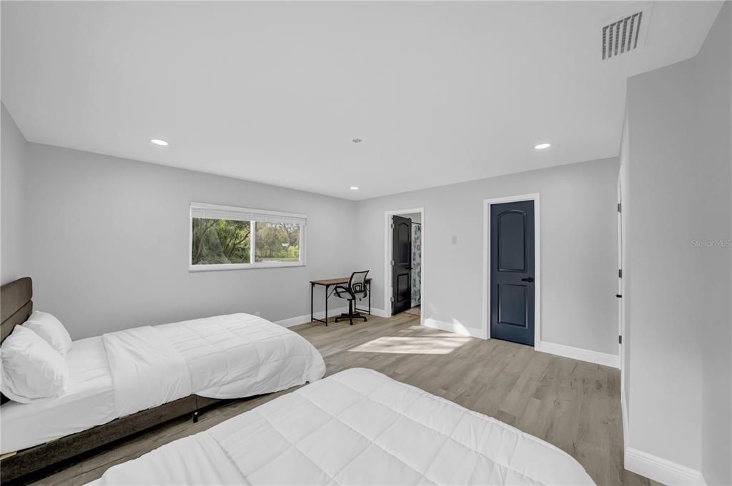For Sale: $1,140,000 (8 beds, 7 baths, 4327 Square Feet)