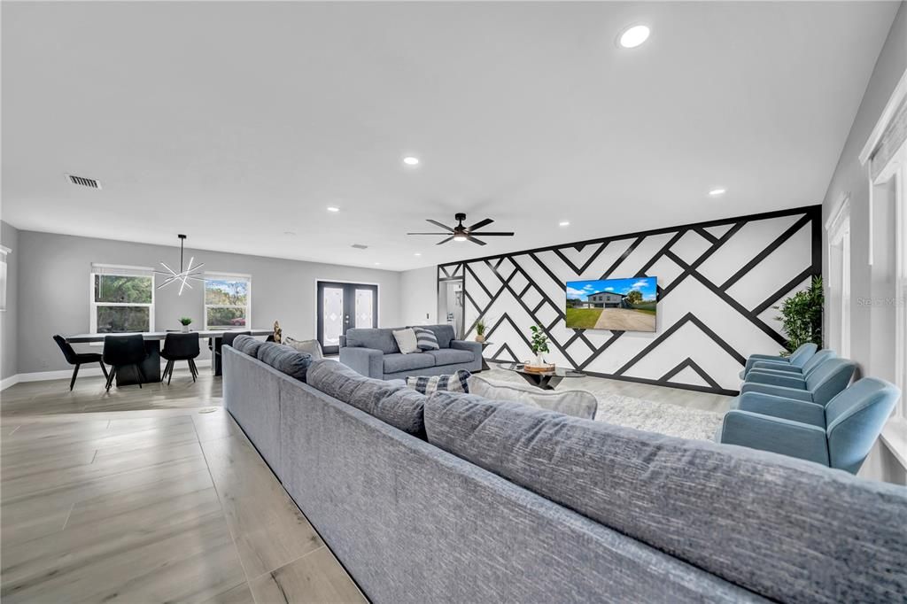 For Sale: $1,140,000 (8 beds, 7 baths, 4327 Square Feet)