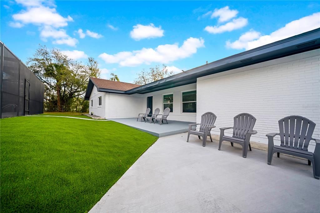 For Sale: $1,140,000 (8 beds, 7 baths, 4327 Square Feet)