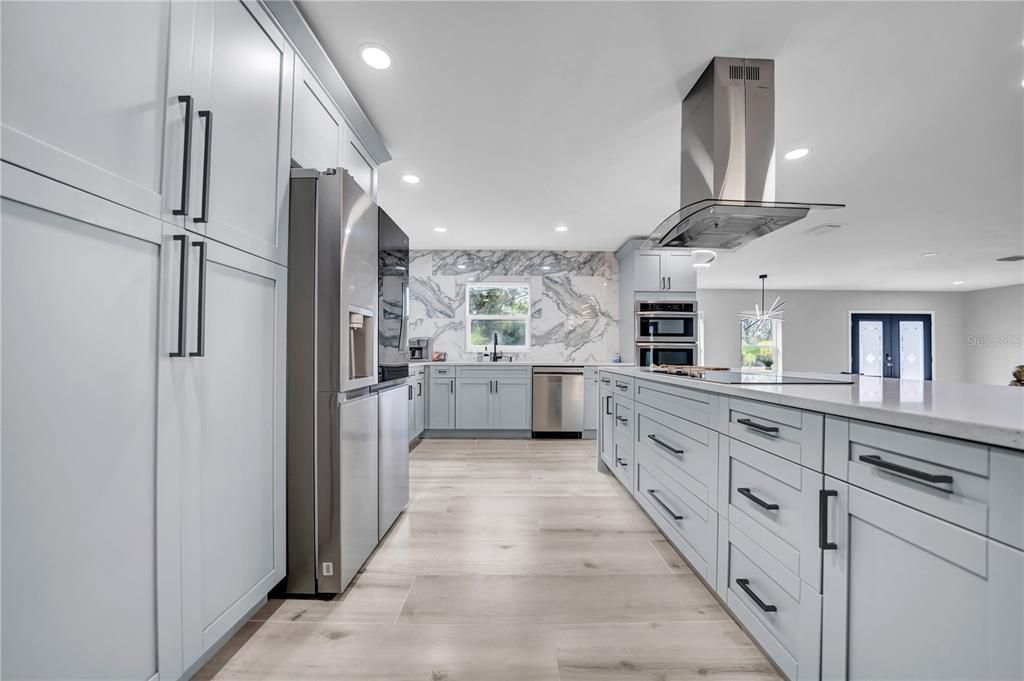For Sale: $1,140,000 (8 beds, 7 baths, 4327 Square Feet)