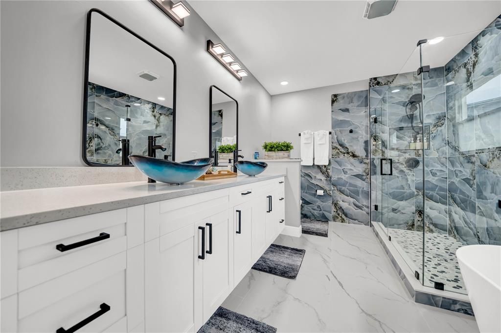 For Sale: $1,140,000 (8 beds, 7 baths, 4327 Square Feet)
