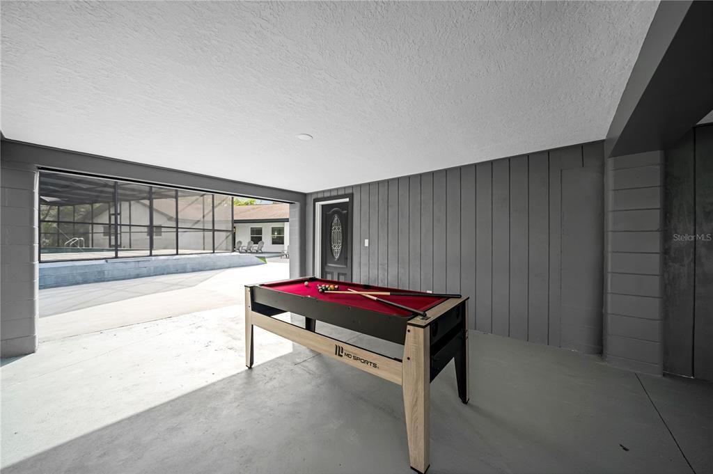For Sale: $1,140,000 (8 beds, 7 baths, 4327 Square Feet)