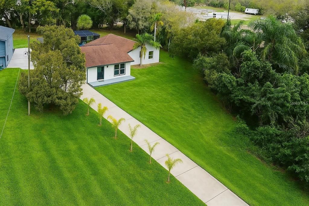 For Sale: $1,140,000 (8 beds, 7 baths, 4327 Square Feet)