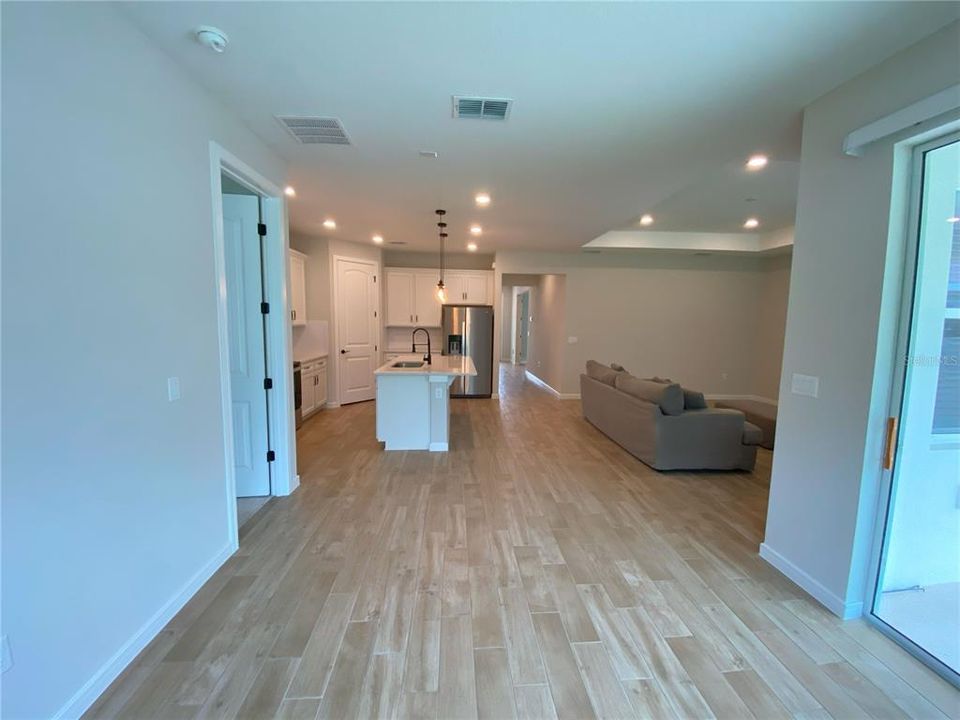 В аренду: $2,295 (3 спален, 2 ванн, 1650 Квадратных фут)